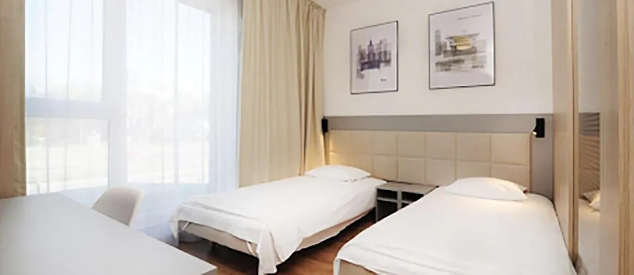404 Rooms Wolska Apartament Варшава