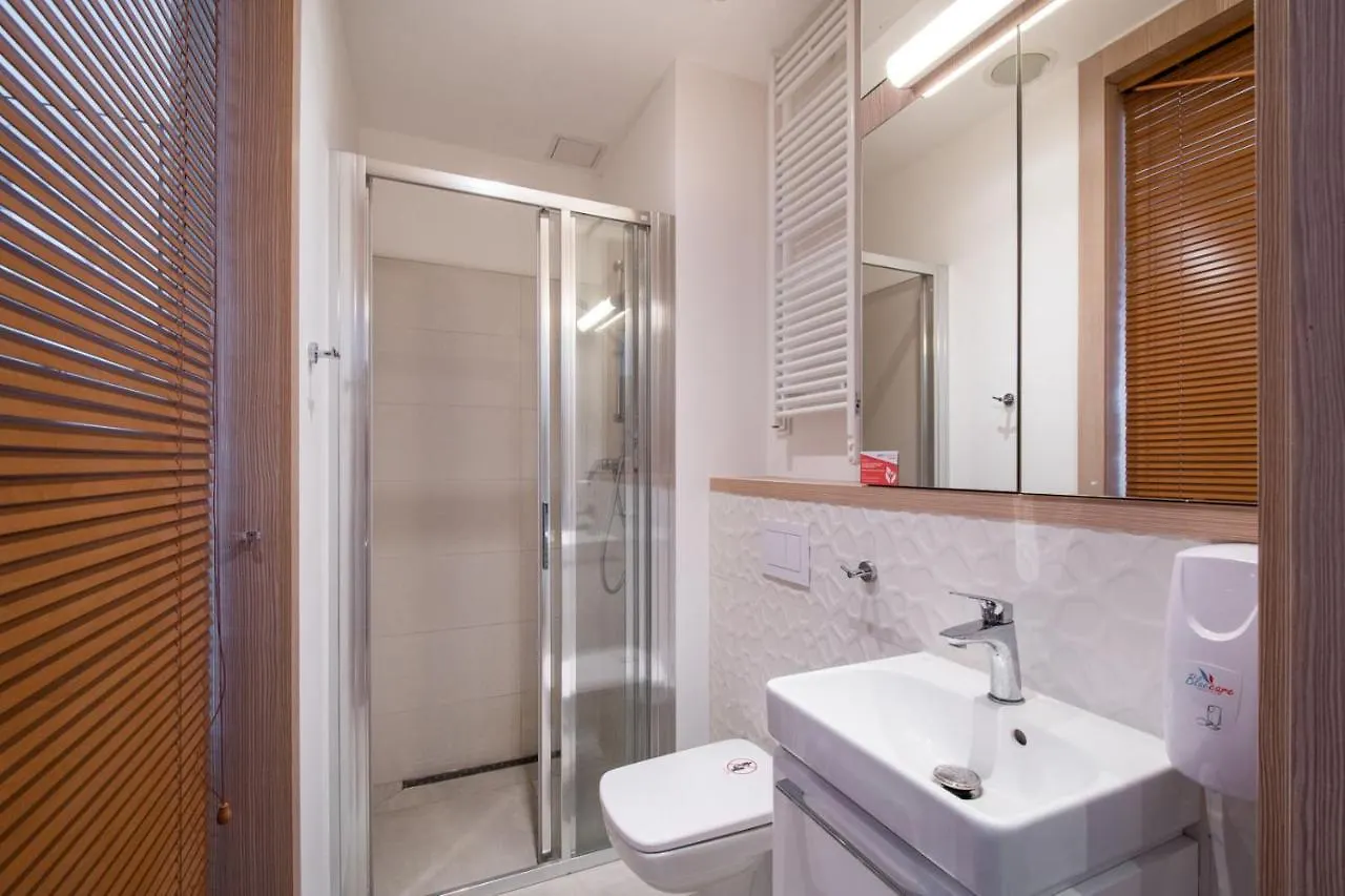 404 Rooms Wolska Apartament Варшава